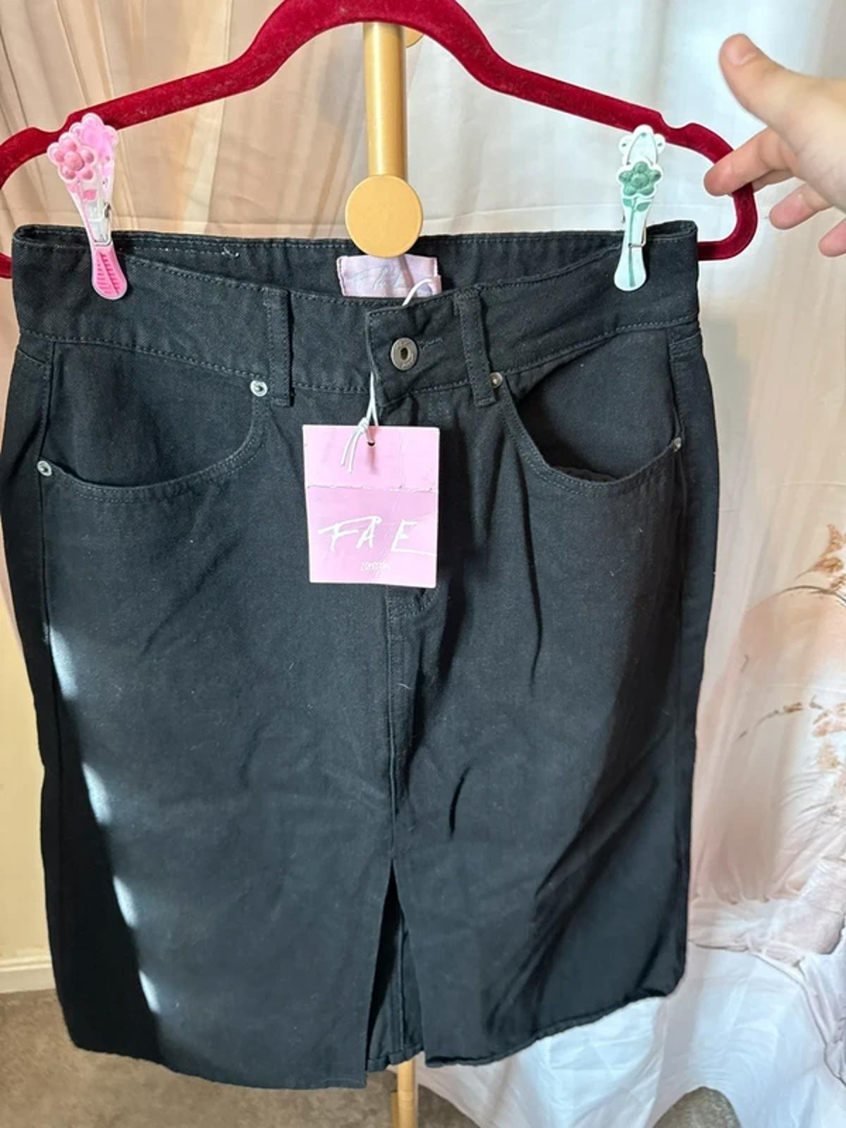 Fae denim skirt - size 8