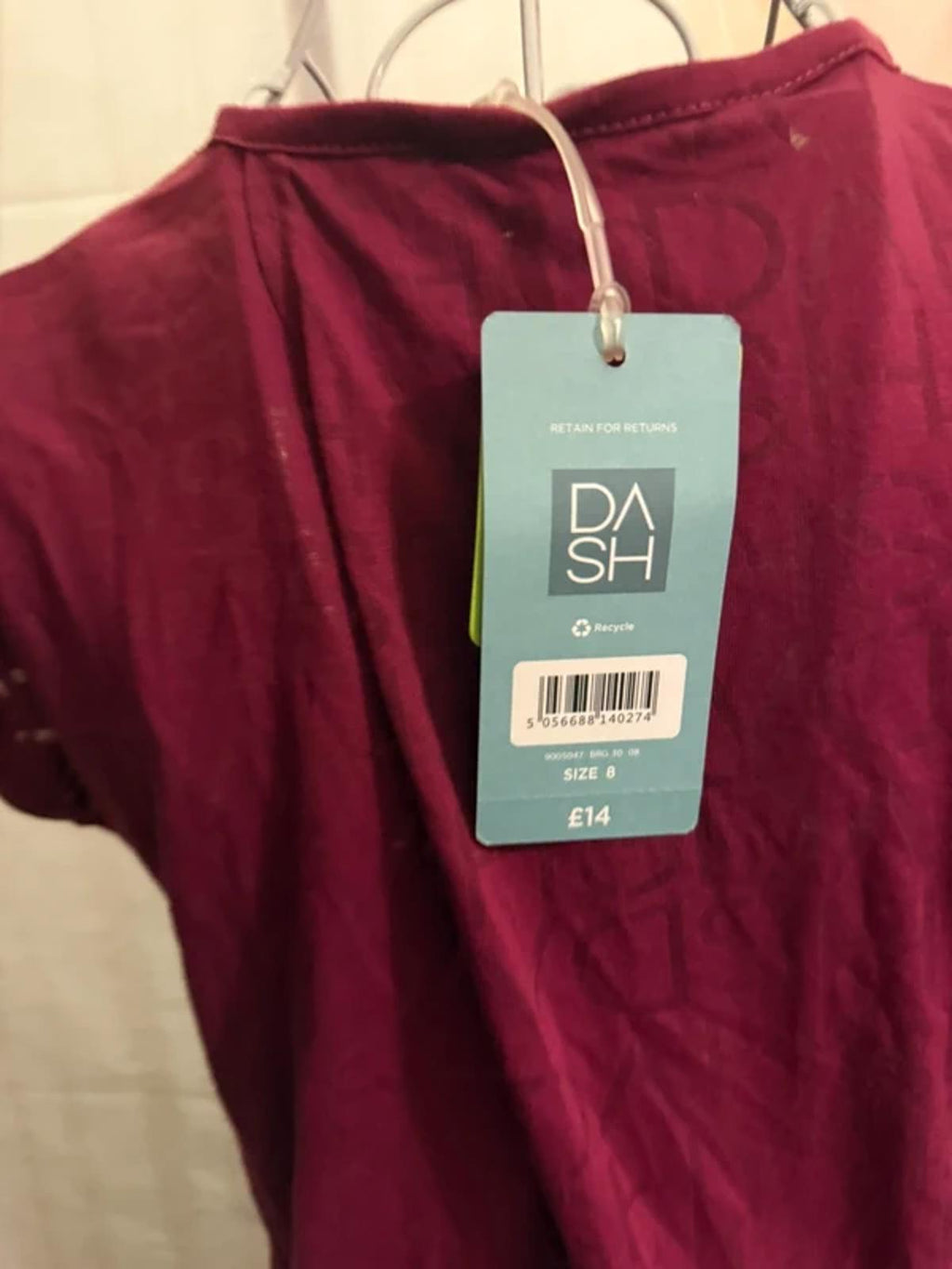Dash leasure wear t shirt - size 8