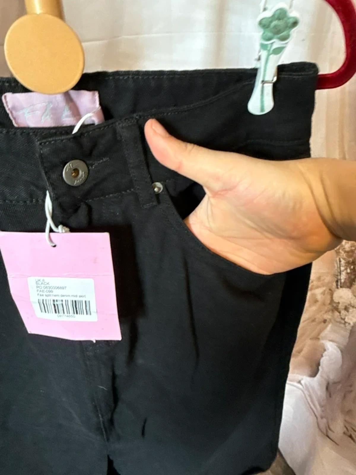 Fae denim skirt - size 8