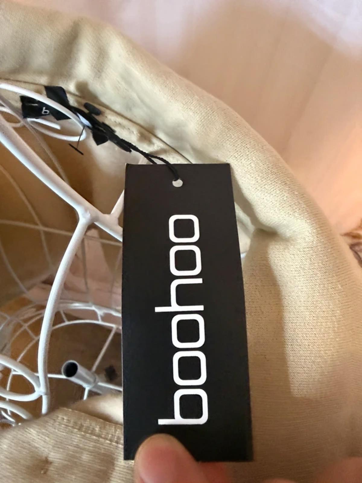 Boohoo cropped sweatshirt top - size 10