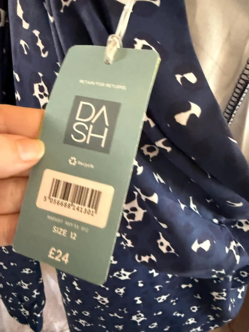 Dash patterned workout hoodie - size 12