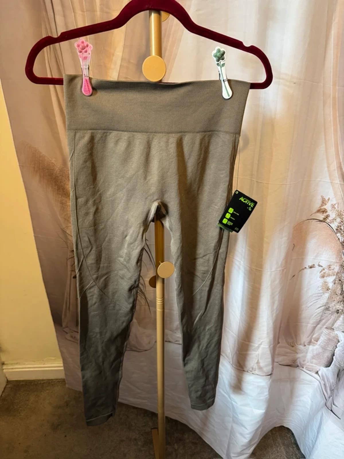 Tu active leggings - size  medium